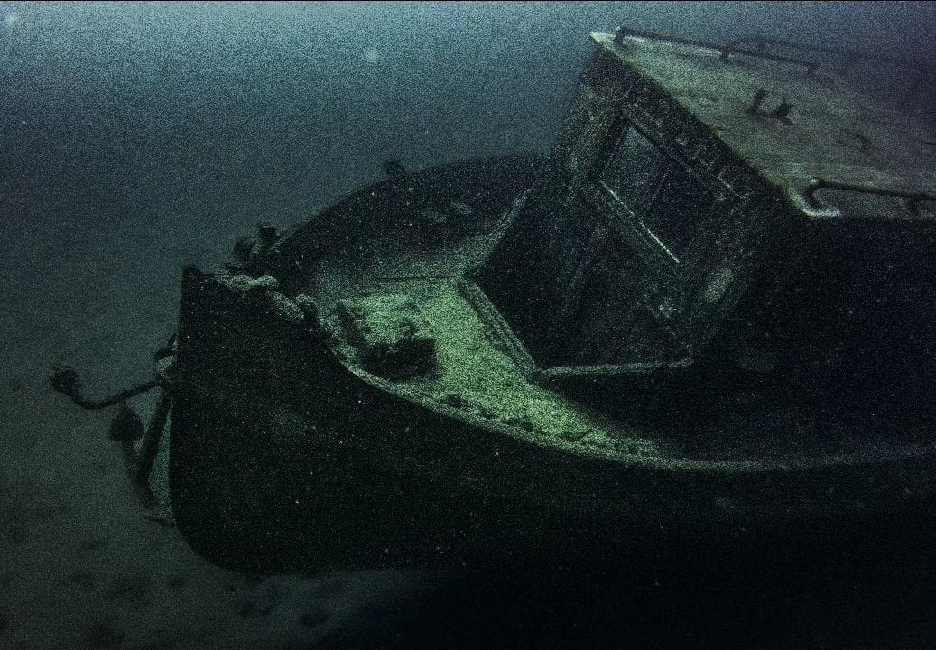 Encontraron un barco hundido de más de 100 años en el Nahuel Huapi 