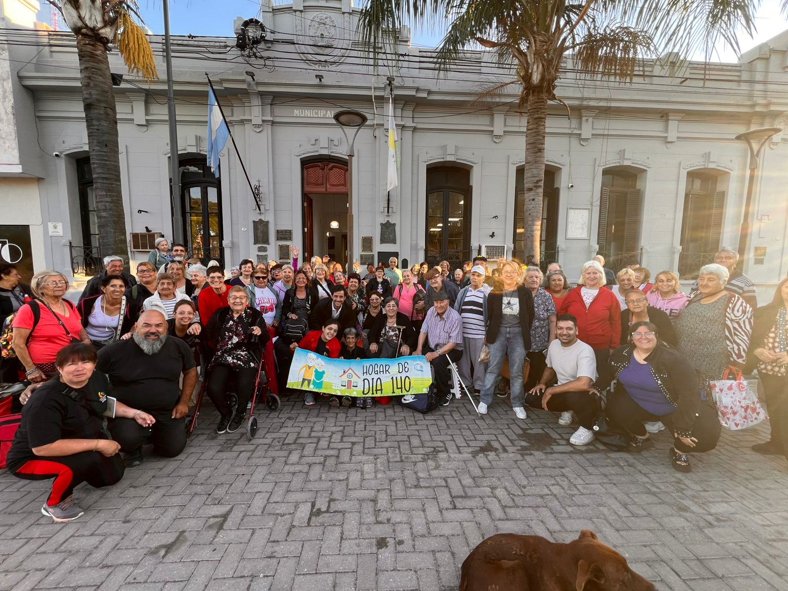 Las delegaciones de adultos mayores de nuestra cuidad partieron hacia Alta Gracia 