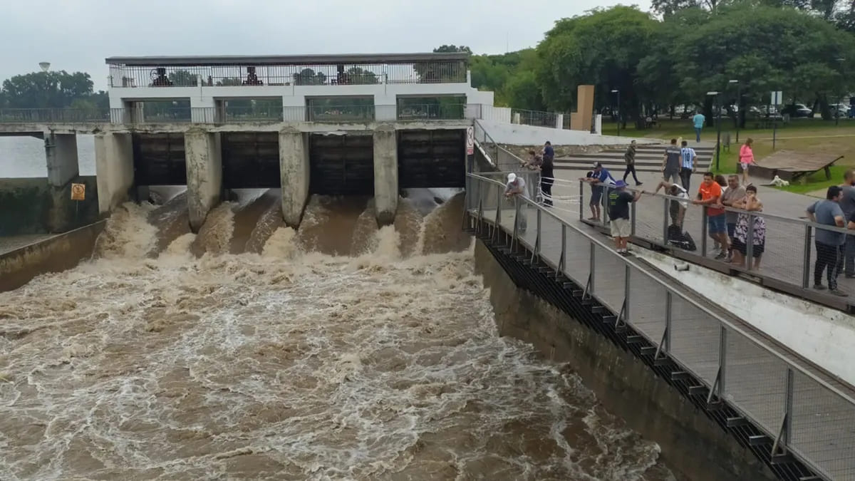 Alertan por crecida del Río