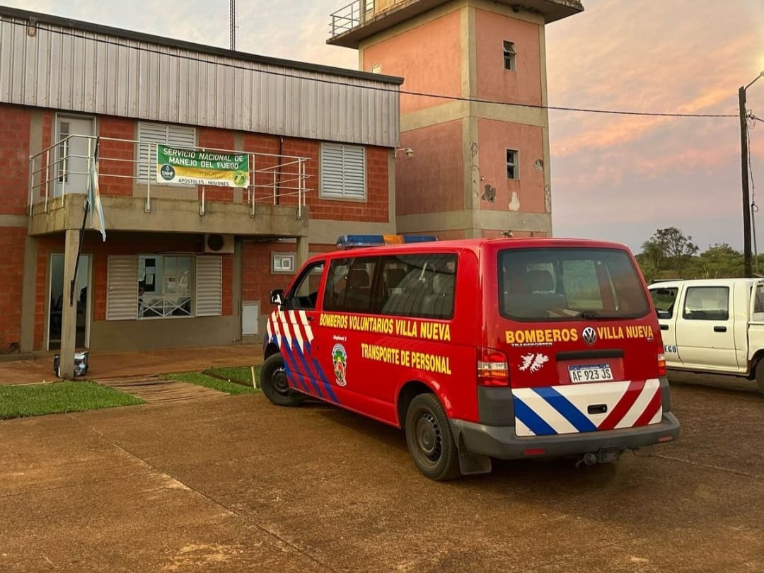 Bomberos de Villa Nueva se capacitan en incendios forestales