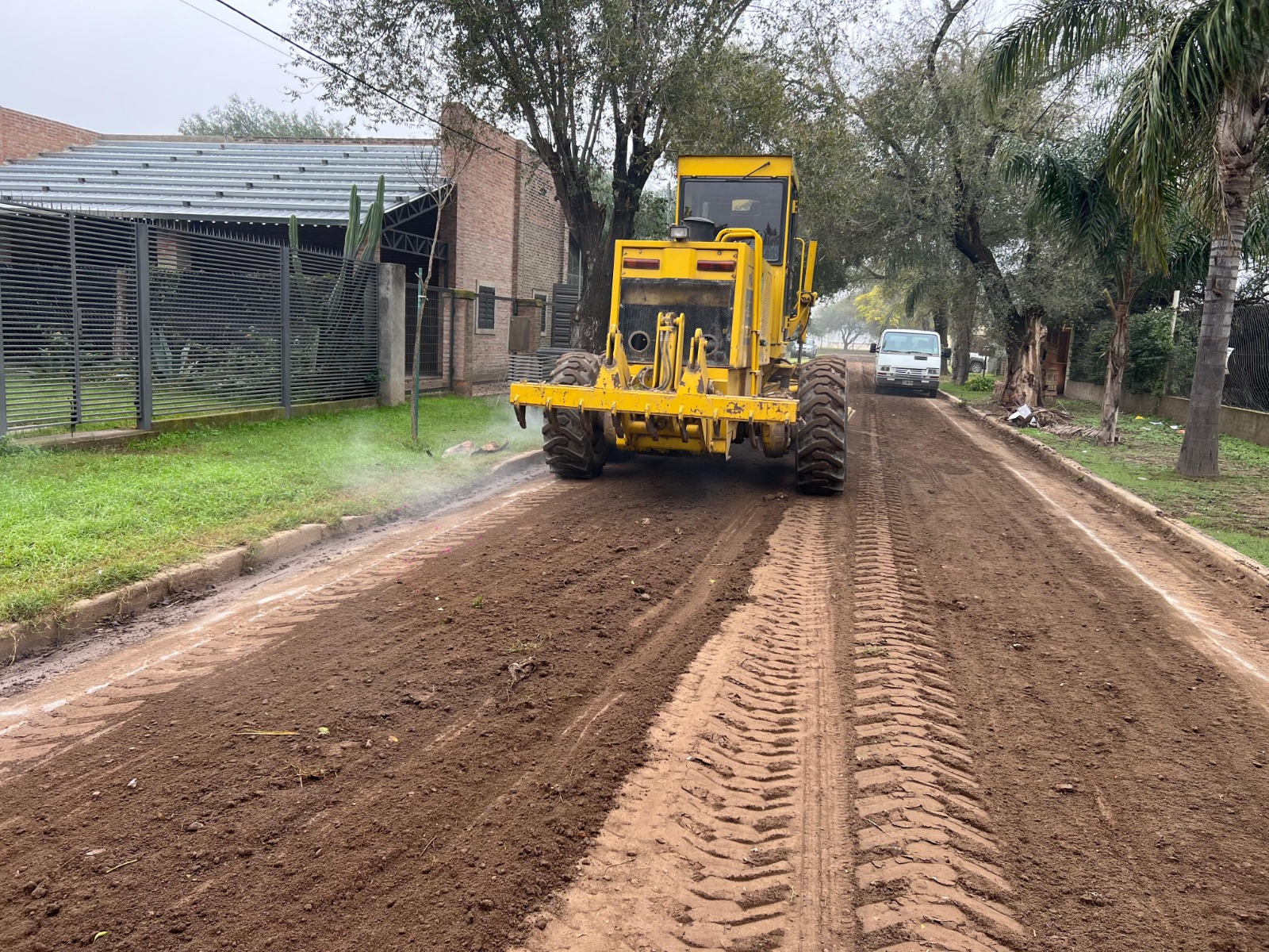 Tareas de mantenimiento en Barrio Golf y sectores de Ruta 2