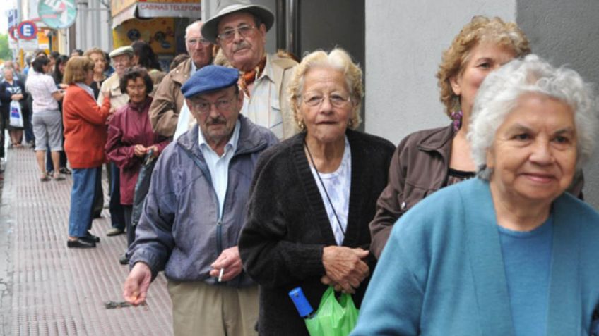 Jubilados y activos de la provincia cobran este lunes. Mirá el cronograma