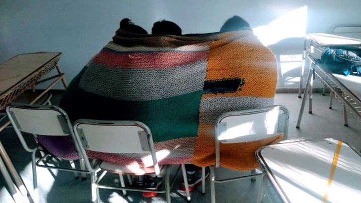 Por el frío este lunes se podrá faltar a clases