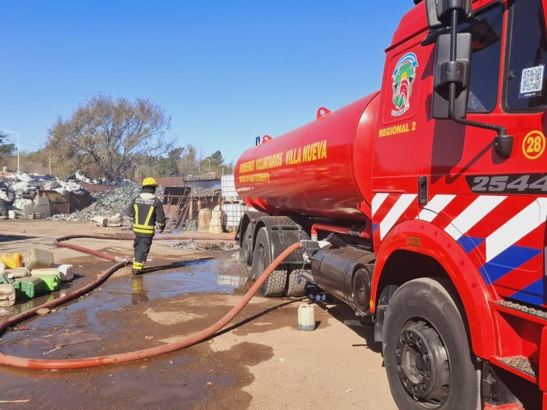 Bomberos organizan un locro para continuar con su nuevo cuartel