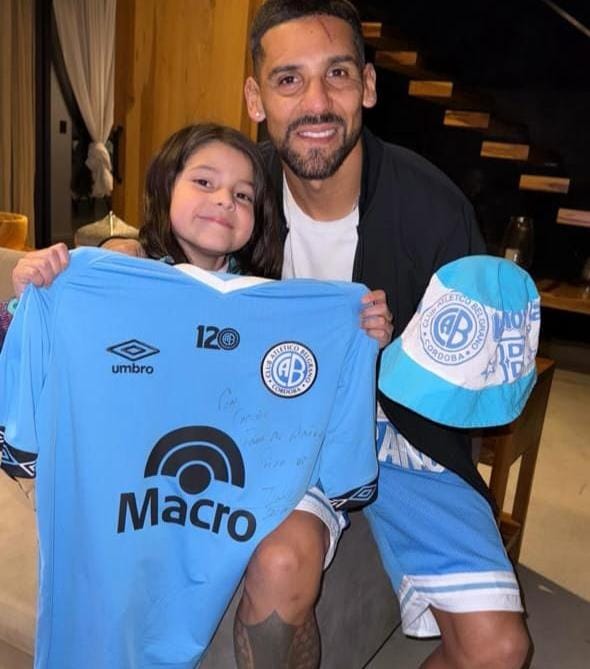 Franco Jara conoció a la niña que le regaló el gorro para  