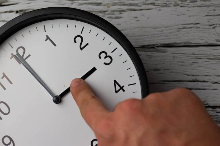 Argentina podría retrasar 1 hora los relojes: definen senadores