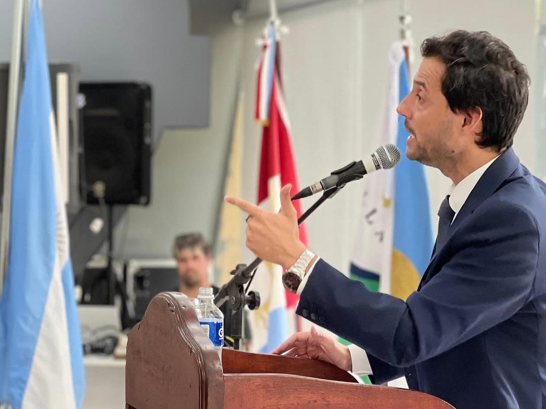 Denuncian a Tagni por prescribir deuda de un comercio familiar 