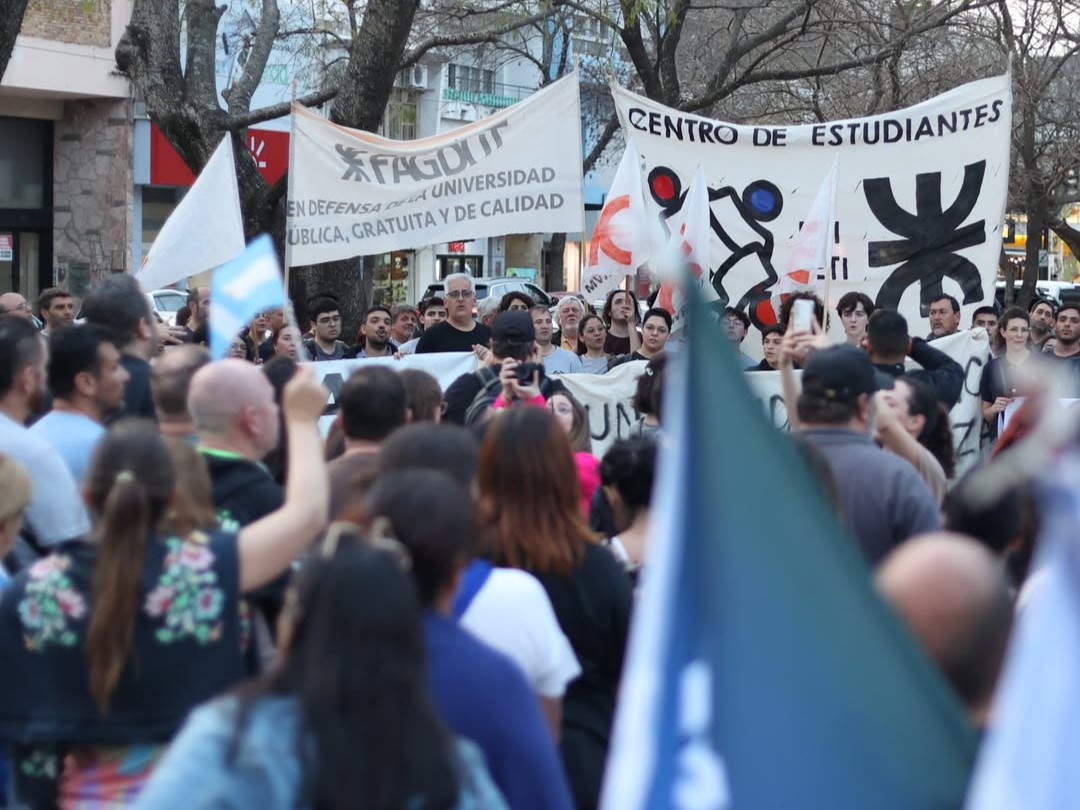 Villa María marchó en rechazo al veto universitario