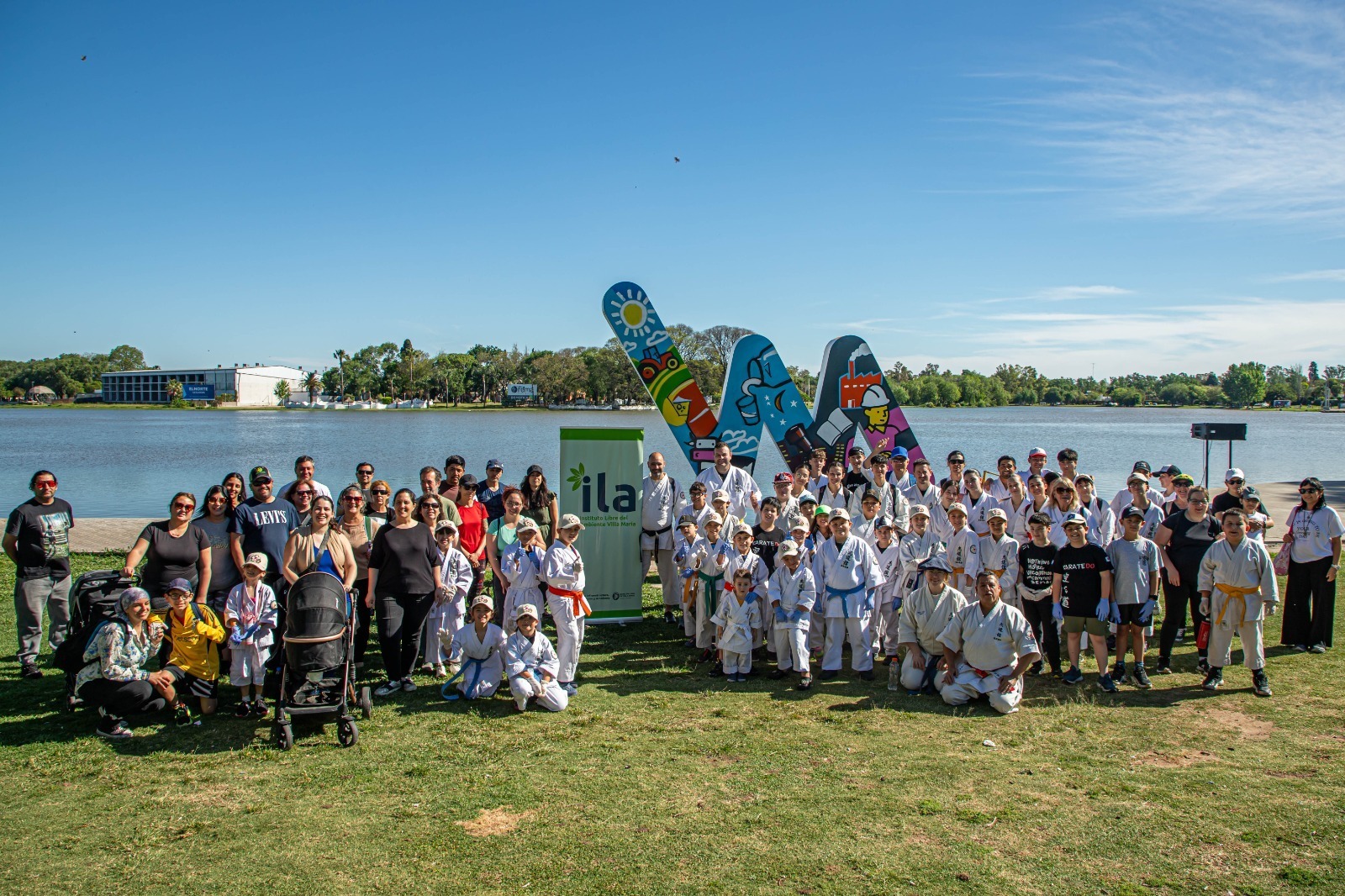 Villa Nueva presente en la jornada de recolección de residuos y exhibición de karate