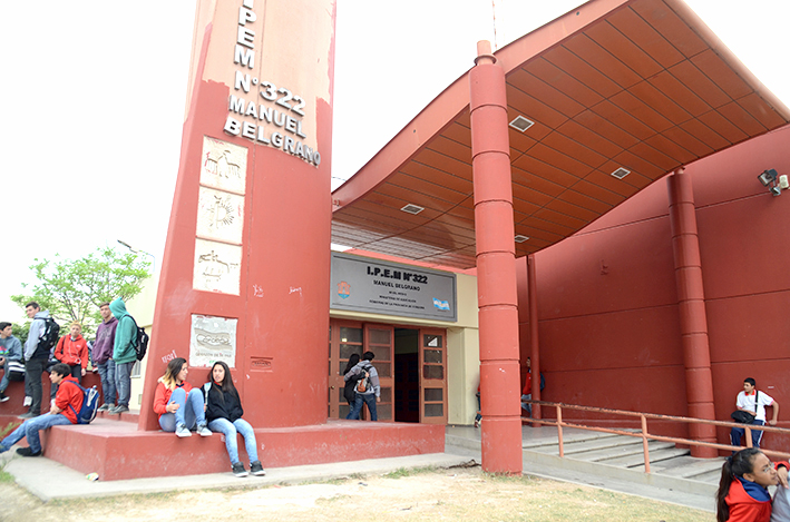 Detuvieron al vicedirector del IPET 322 de Villa Nueva por presunto abuso sexual simple 