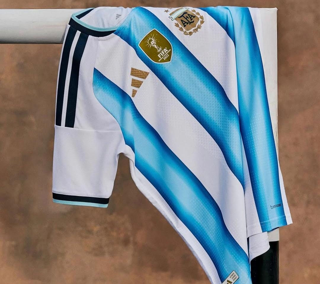 Así es la nueva camiseta que vestirá la Scaloneta en el Mundial 2026