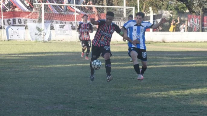 Alem empató y se clasificó a cuartos