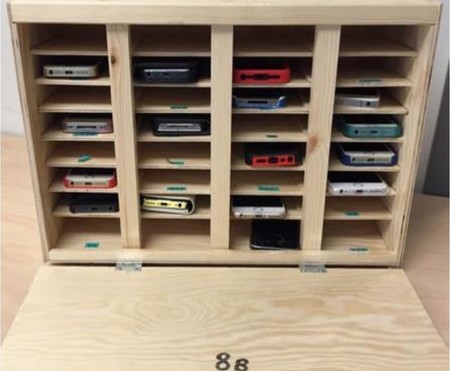 Villa María: se debate la prohibición de celulares en escuelas públicas 