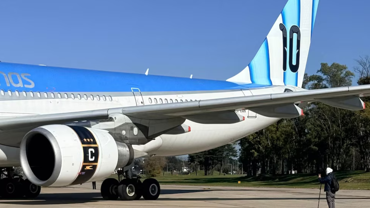 Aerolíneas presentó un avión homenaje a Messi y ya palpita el Mundial 2026
