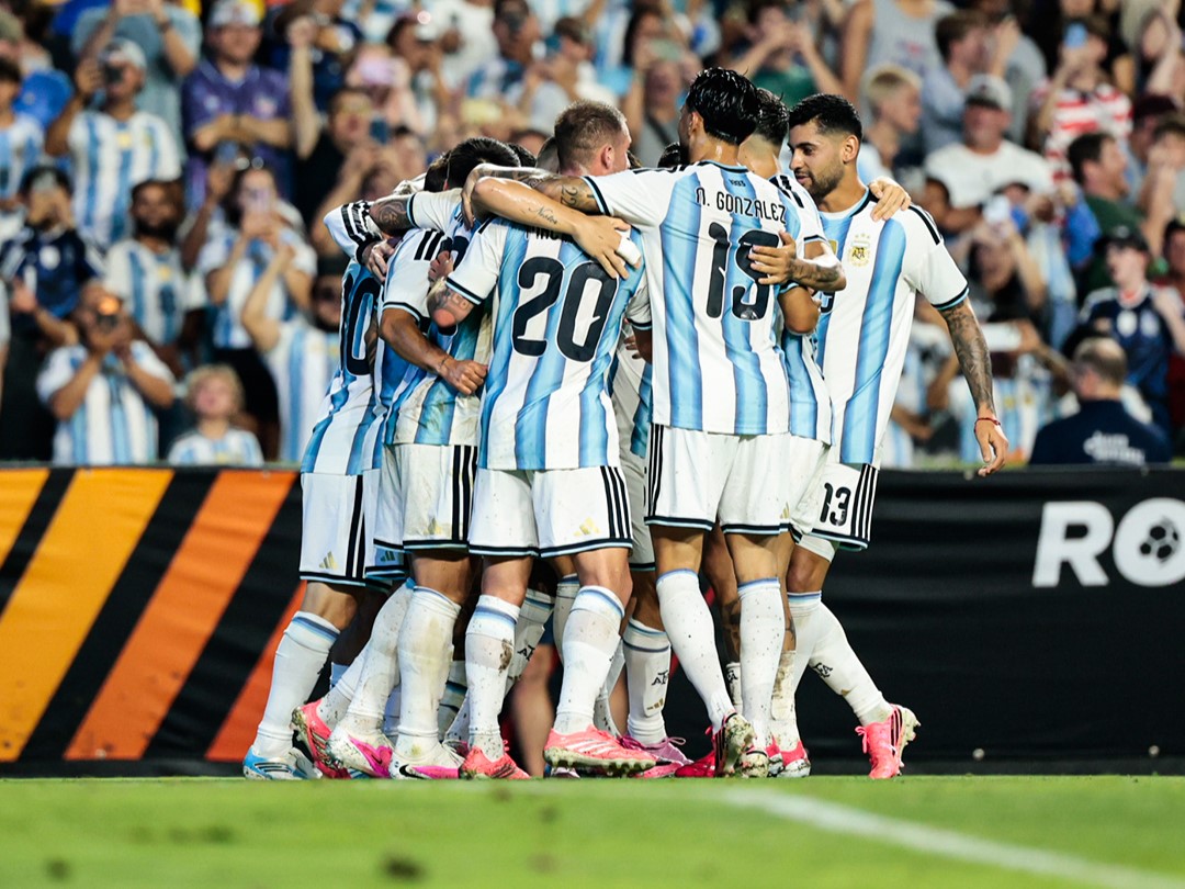Debuta Argentina en el Mundial: horarios, por dónde ver, formaciones y más