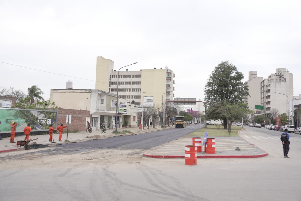 Avanza la pavimentación de los bulevares Alvear y España