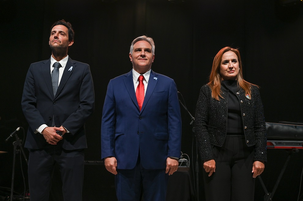 Llaryora visita Villa Nueva para inaugurar la nueva comisaría, circunvalación y entregar aportes