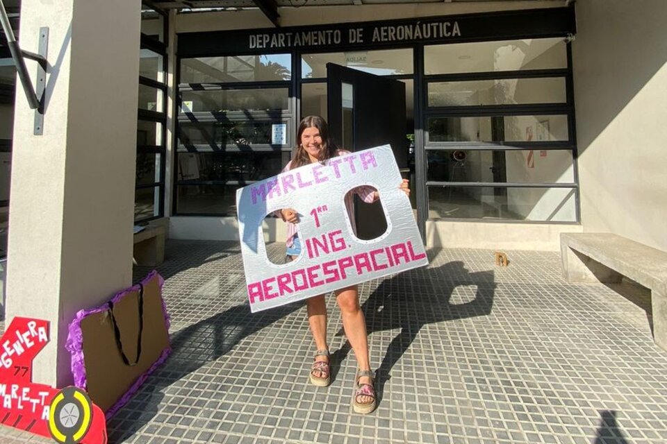 Se recibió la primera Ingeniera Aeroespacial del país 