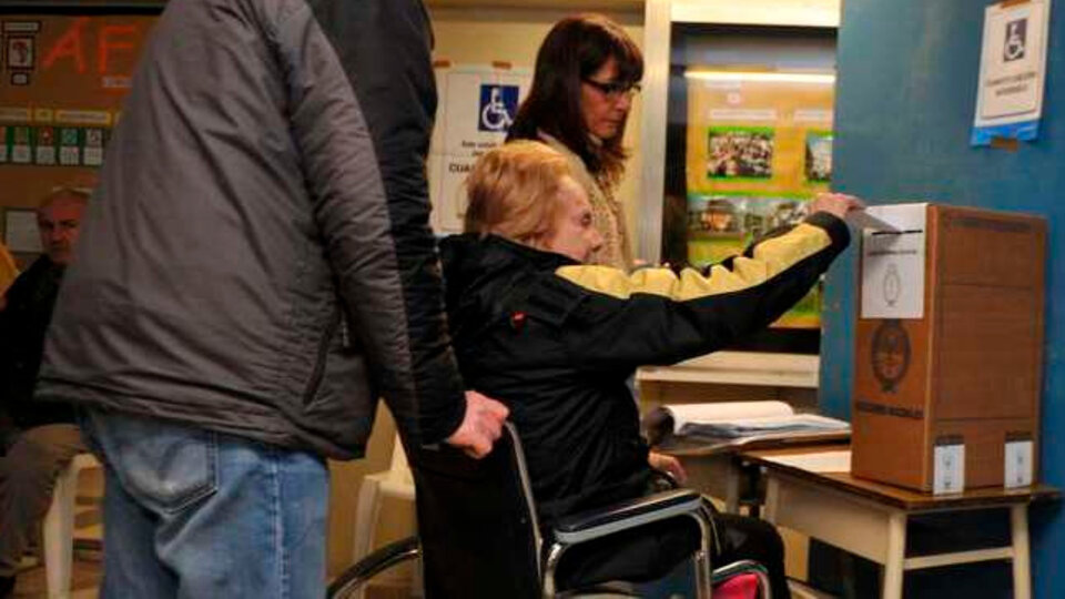 Elecciones: Braille, lengua de señas y asistencia personalizada, están garantizados