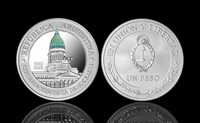 Presentaron una moneda conmemorativa por los 40 años de democracia 