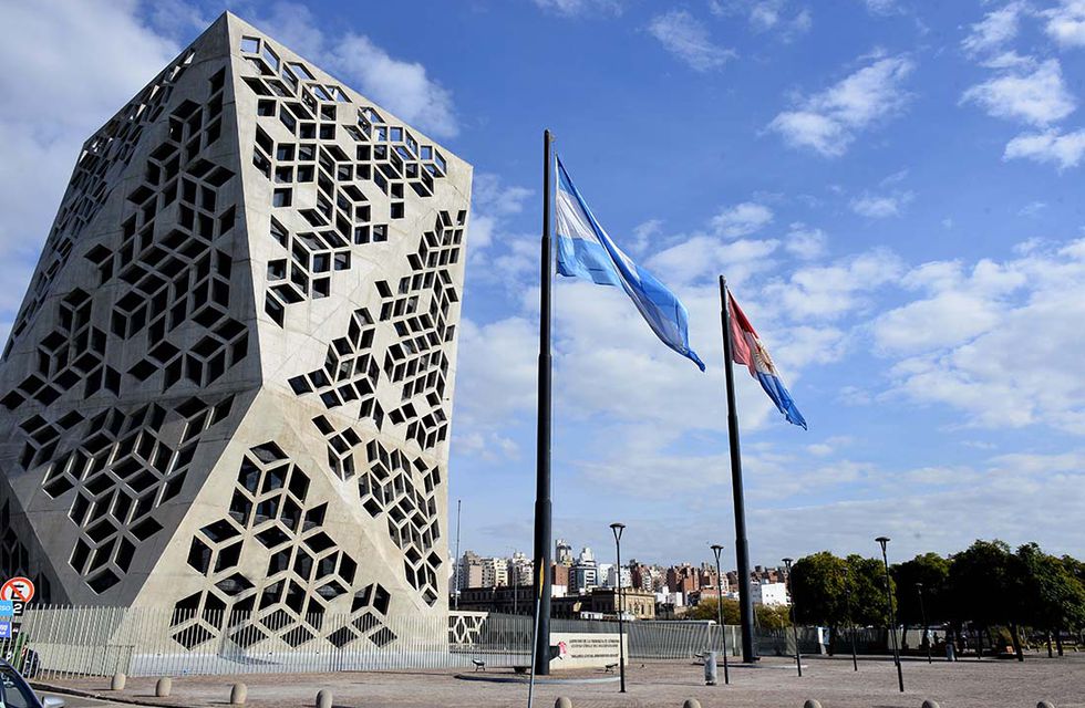 El Gobierno de Córdoba pagará un bono de $30 mil a los estatales y de $24 mil a los jubilados