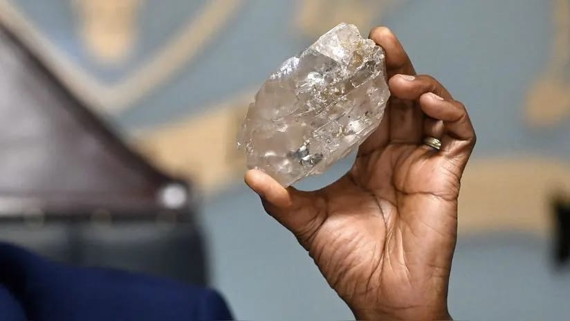 Hallaron en Botsuana el diamante más grande del siglo
