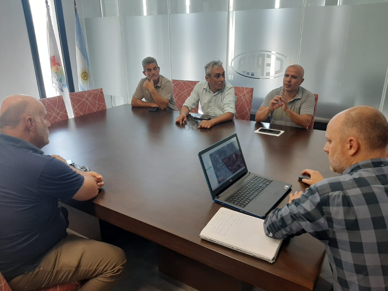 Reunión de trabajo con autoridades de la Cooperativa Cepra