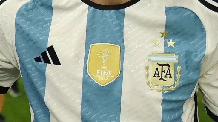 La camiseta con tres estrellas: ¿Cuándo sale?