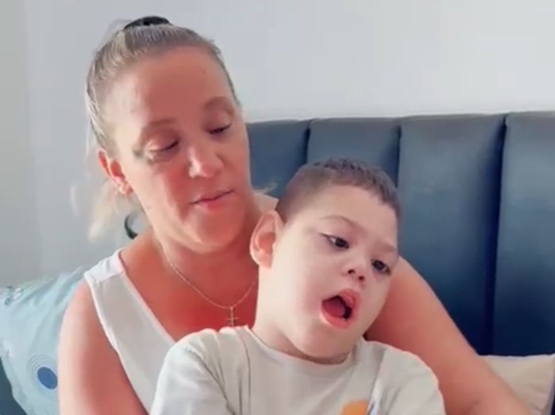 Tomi necesita ayuda para completar su tratamiento en México