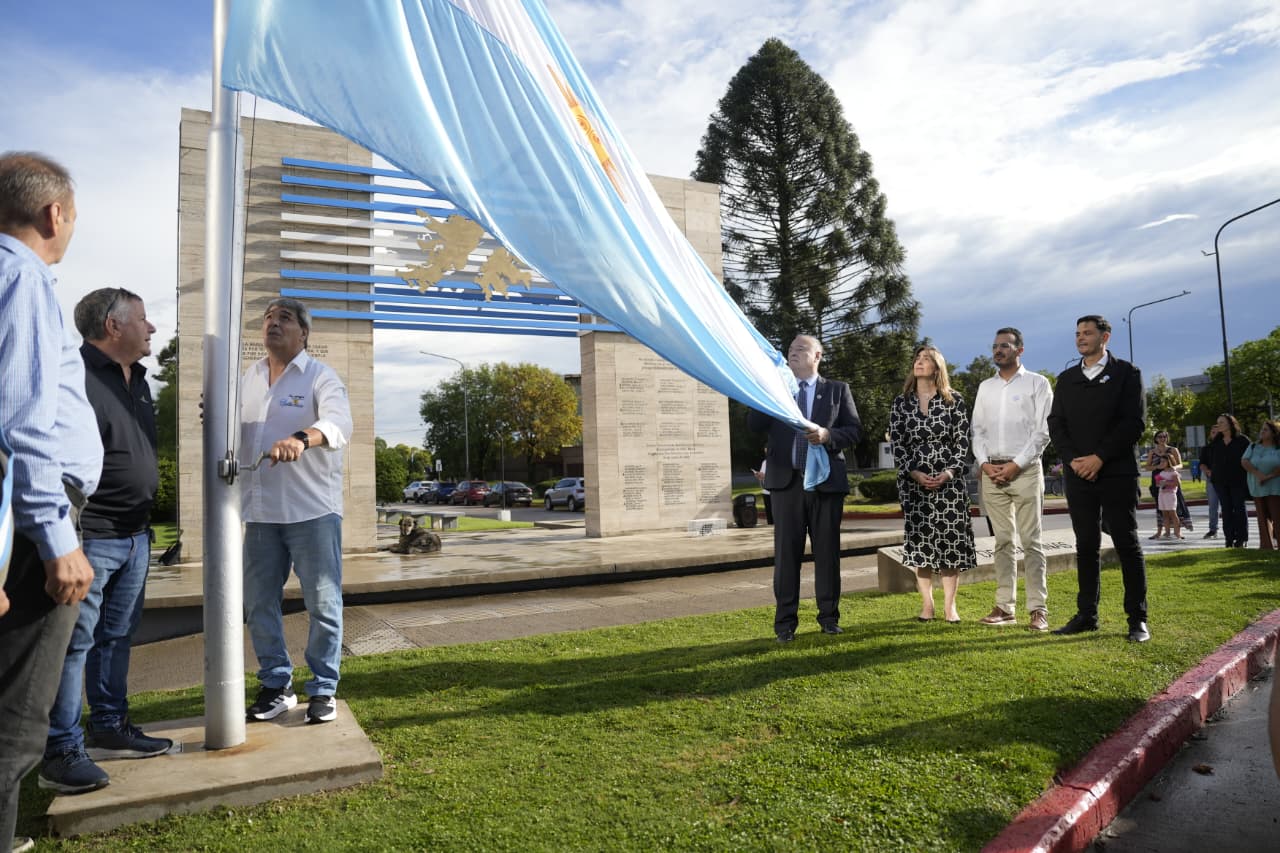 Villa María conmemoró Malvinas con un emotivo acto protagonizado por hijos de veteranos