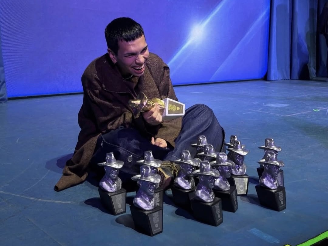 Milo J arrasó en los Gardel: ganó el Oro y fue el artista con más premios de la noche