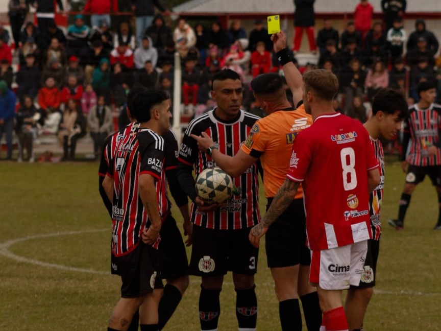 Alem y Alumni se enfrentarán en los Cuartos de la Liga