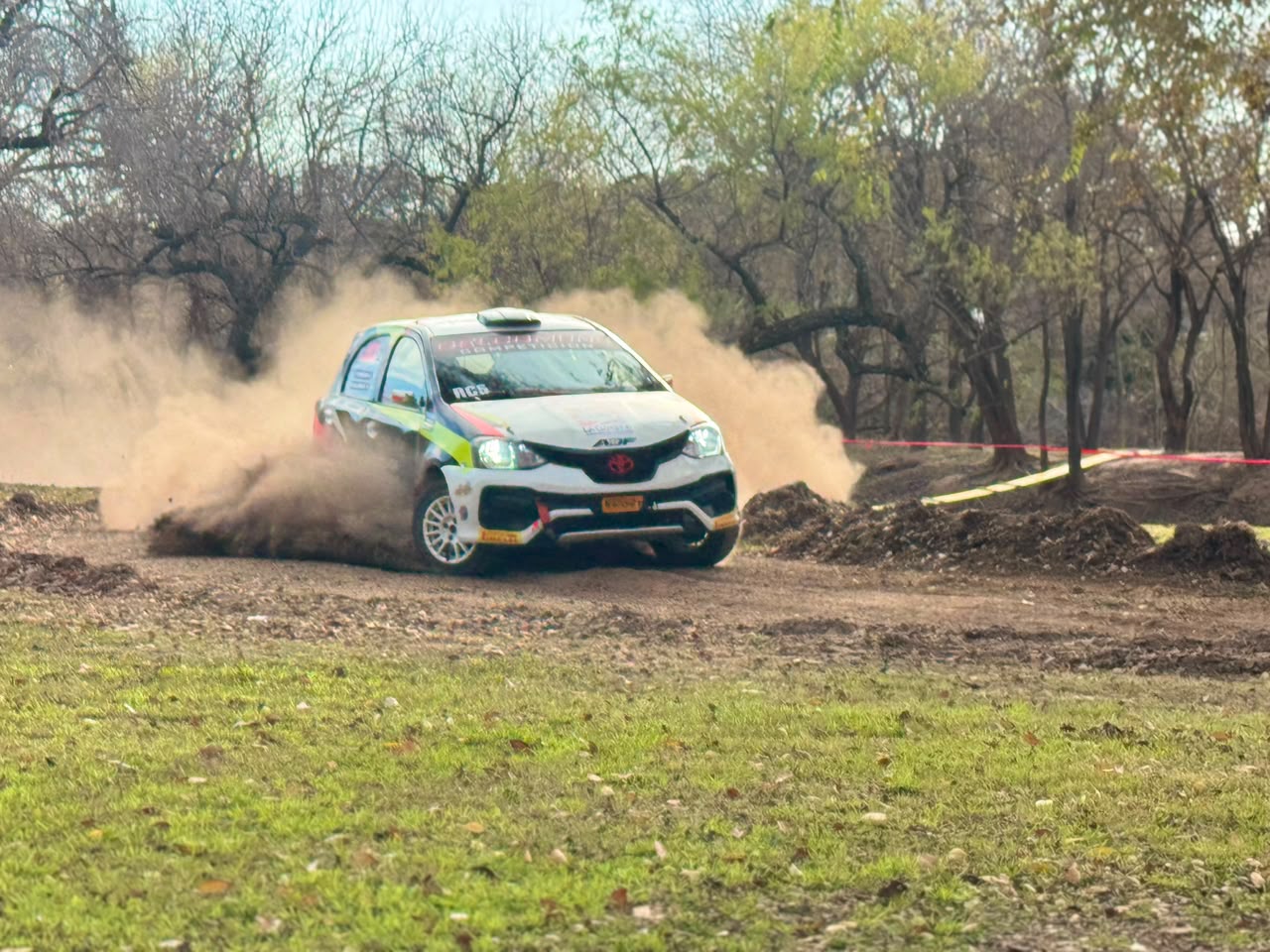 Villa Nueva vivió una multitudinaria jornada de Rally