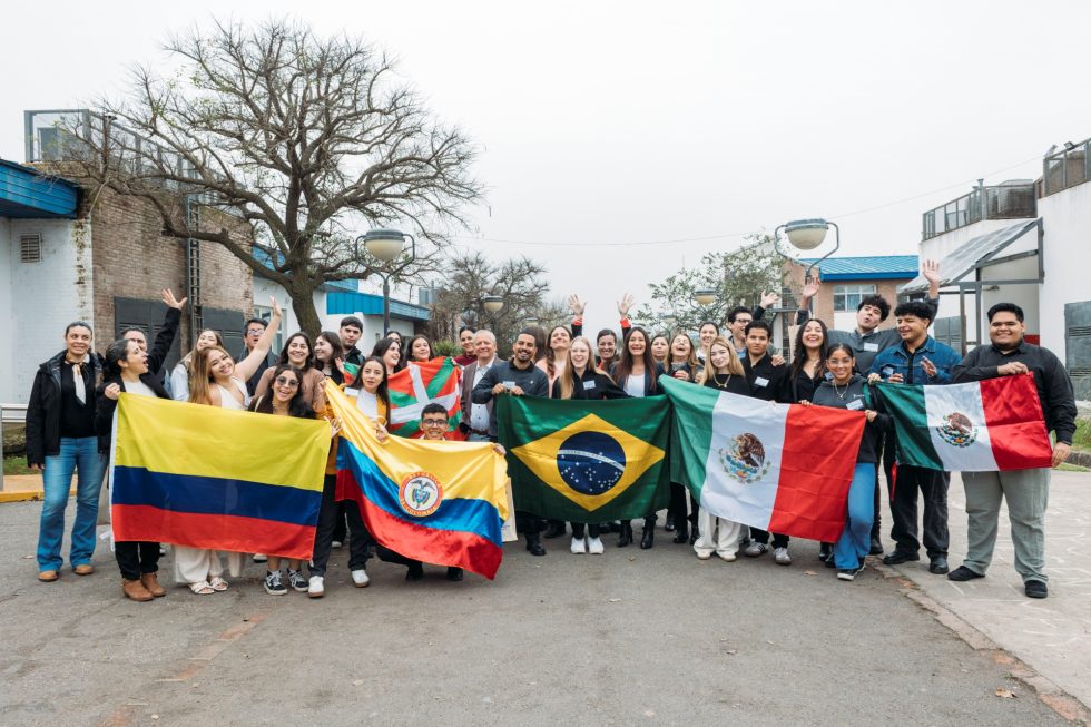 La UNVM abrió sus puertas a una nueva delegación internacional de 17 estudiantes