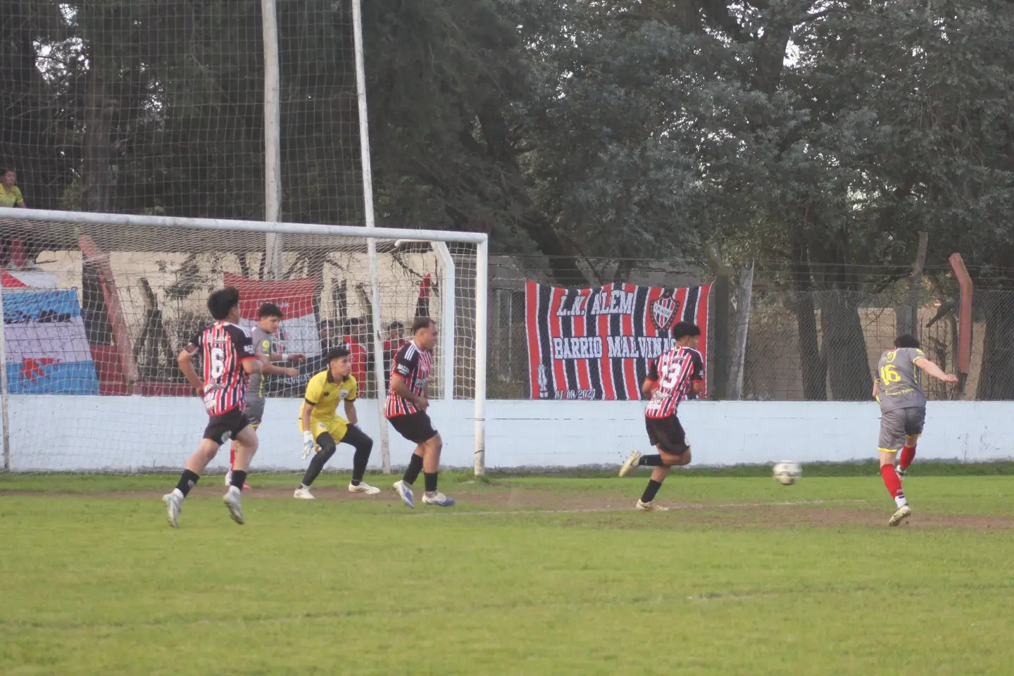 Alem con un duro presente: último en el Clausura y en el anual