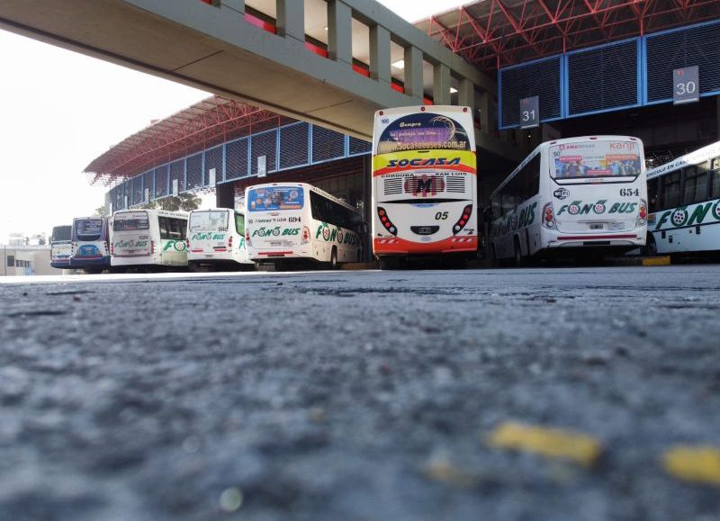 Transporte interurbano: levantaron las asambleas y habrá una reunión para destrabar el conflicto