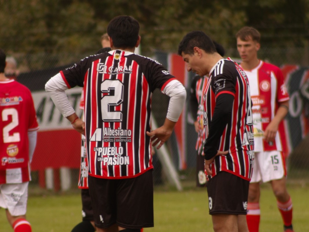 El domingo se jugará el clásico Alem y Alumni, un partido decisivo para el León