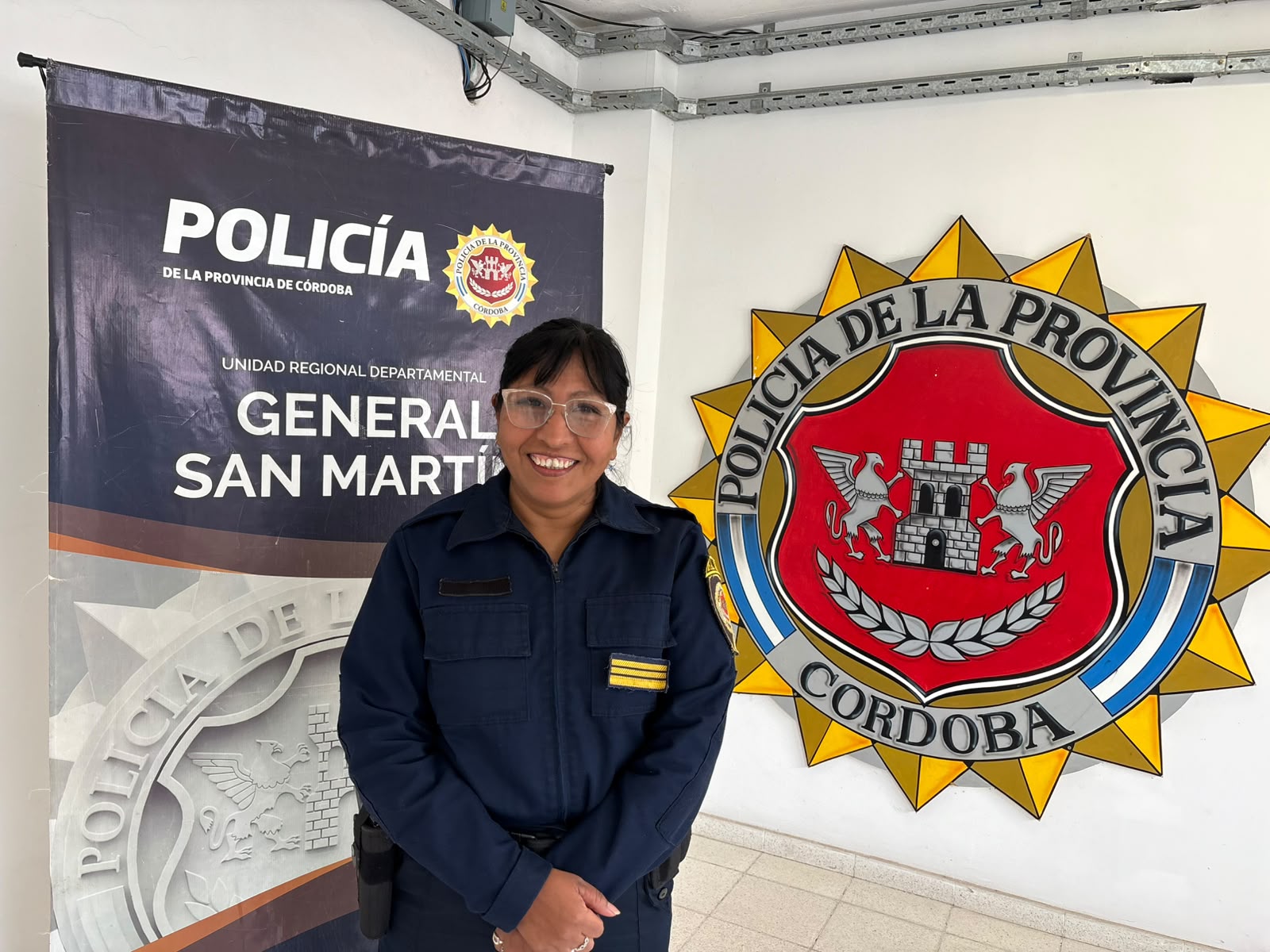 Una operadora del 911 guió a una madre y logró asistir a su bebé de nueve meses