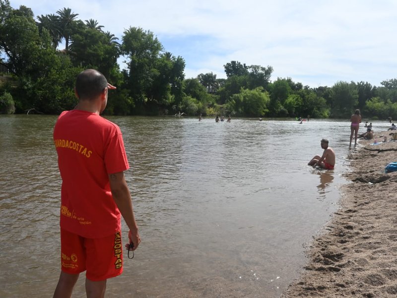Villa María busca guardavidas para la temporada de verano: cómo inscribirse