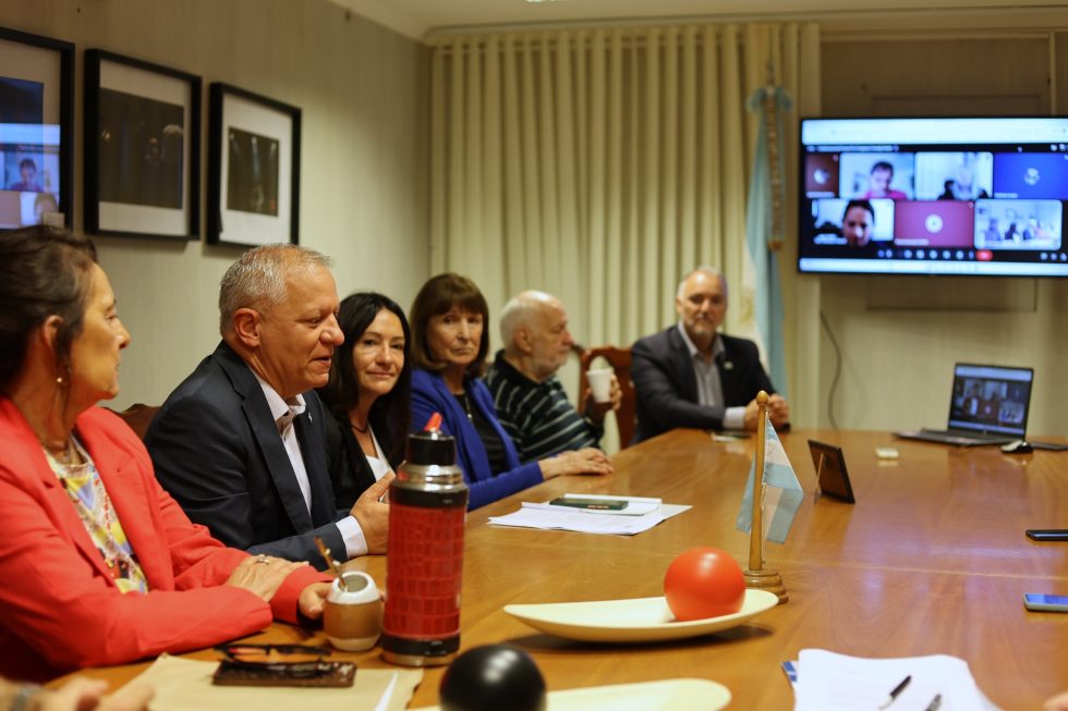 Universidades argentinas debatirán cómo fortalecer su vínculo con la comunidad