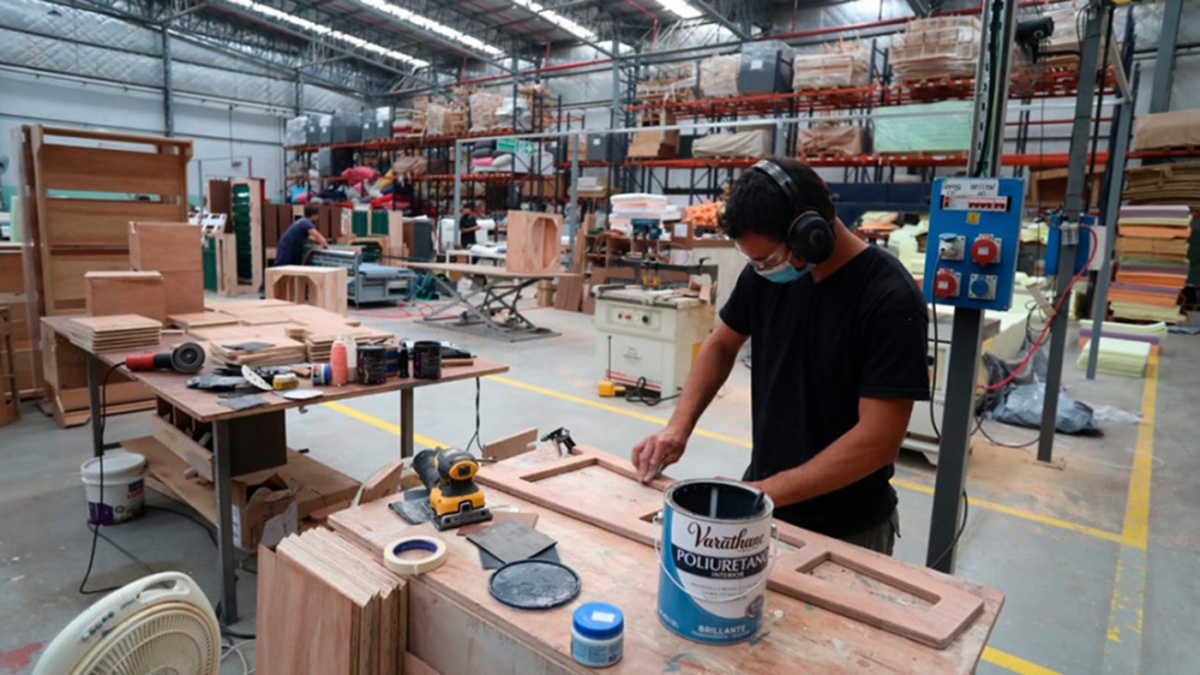 Crece la producción industrial Pyme pero preocupa la importación de insumos 